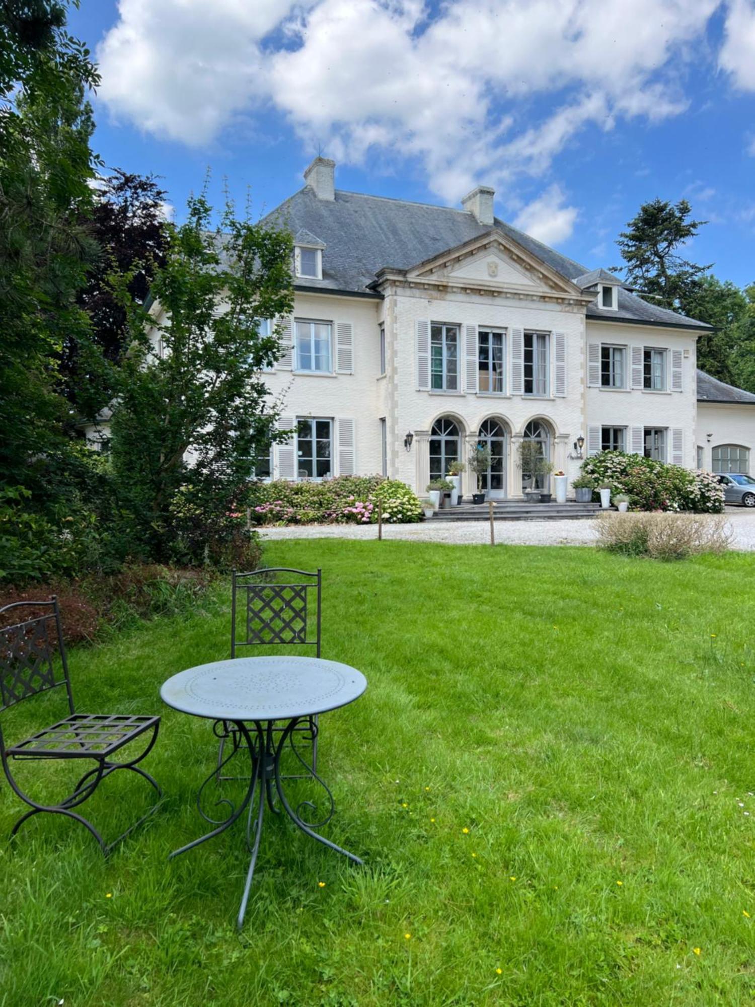 Hotel Fleur De Lys Zedelgem Bagian luar foto