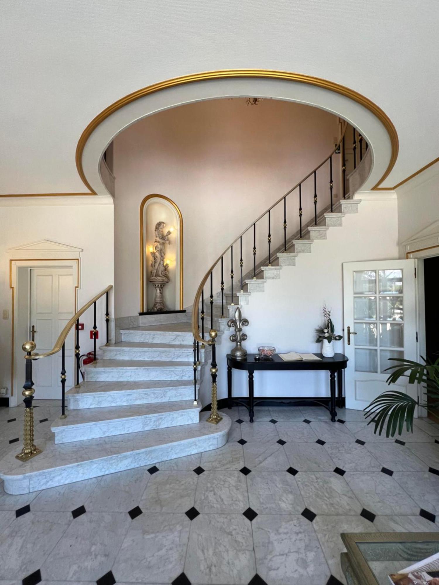 Hotel Fleur De Lys Zedelgem Bagian luar foto
