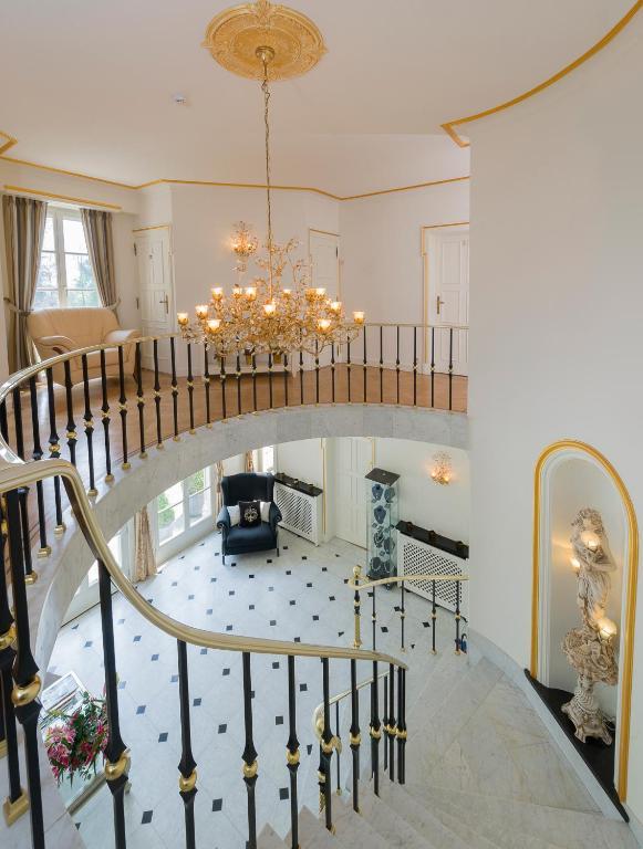 Hotel Fleur De Lys Zedelgem Bagian luar foto